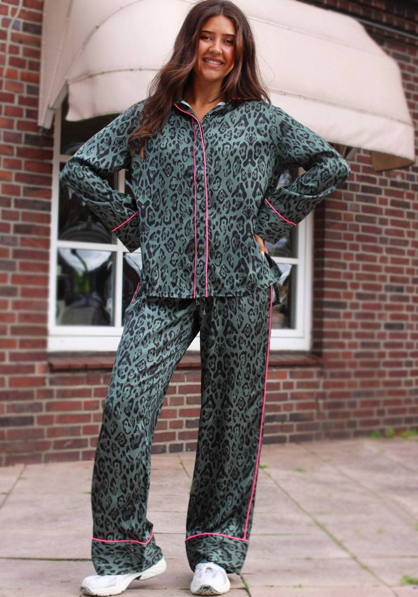 Miss Goodlife Bluse Leo Love – green Valentinstagsangebot