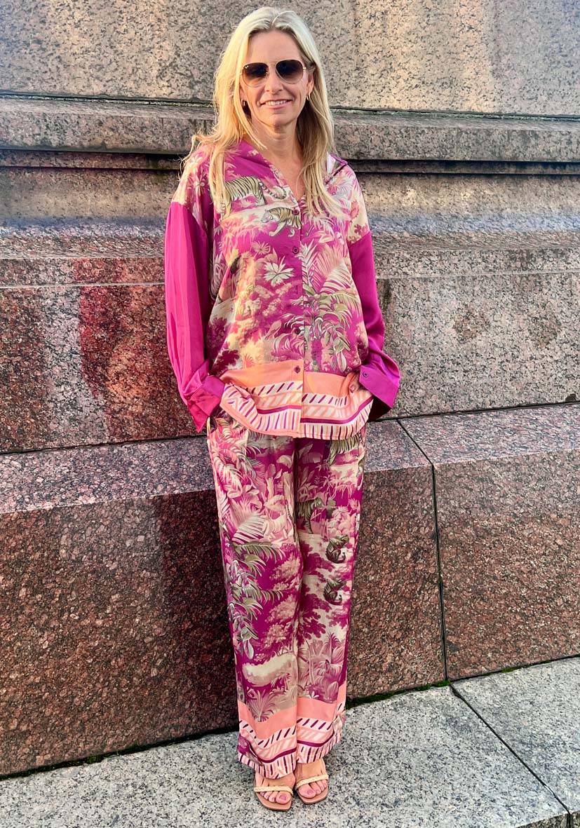 Miss Goodlife Blouse Tiger in the jungle – berry Jubiläumsangebot