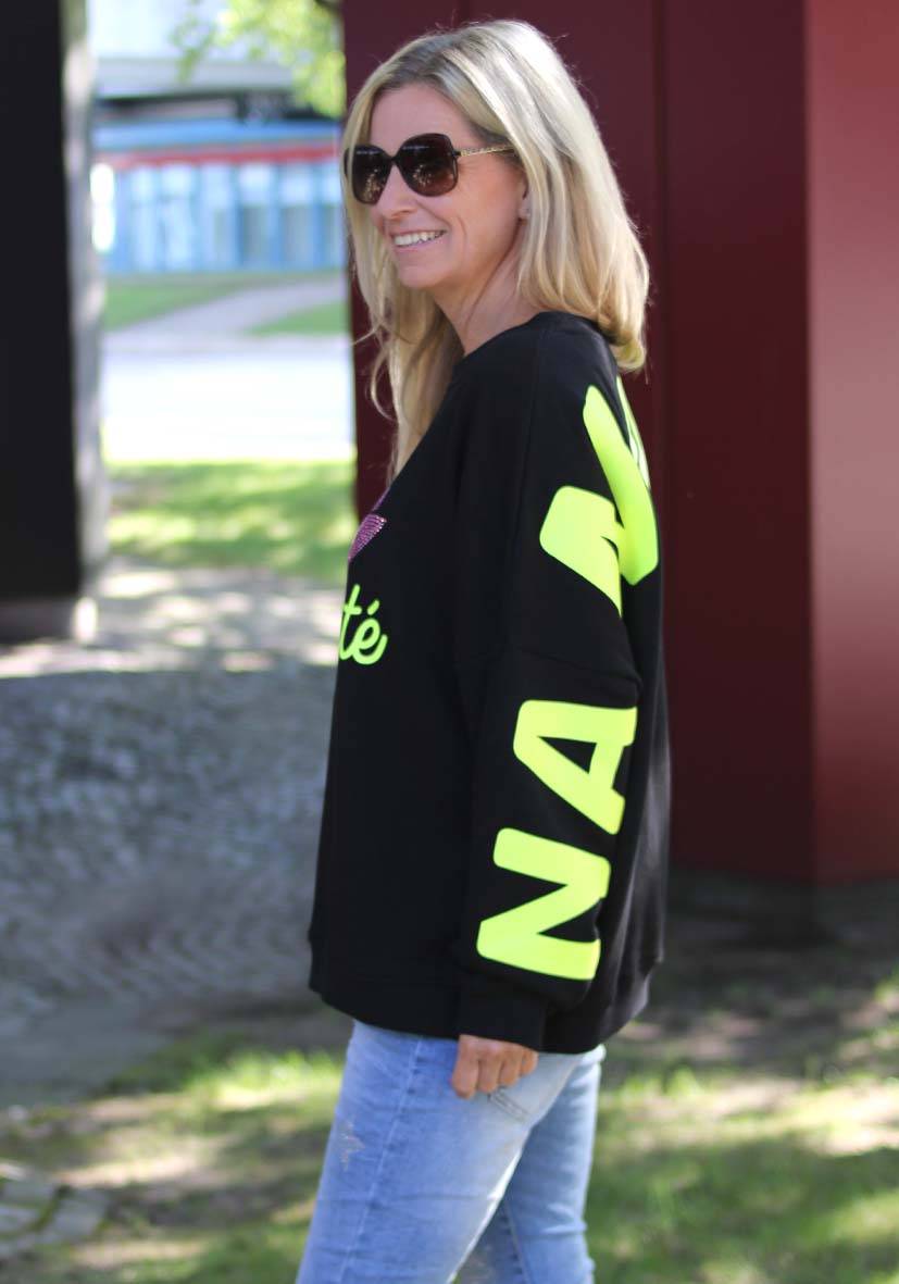 Miss Goodlife Roundneck Double Namasté Strass – black Riesige Rabatte
