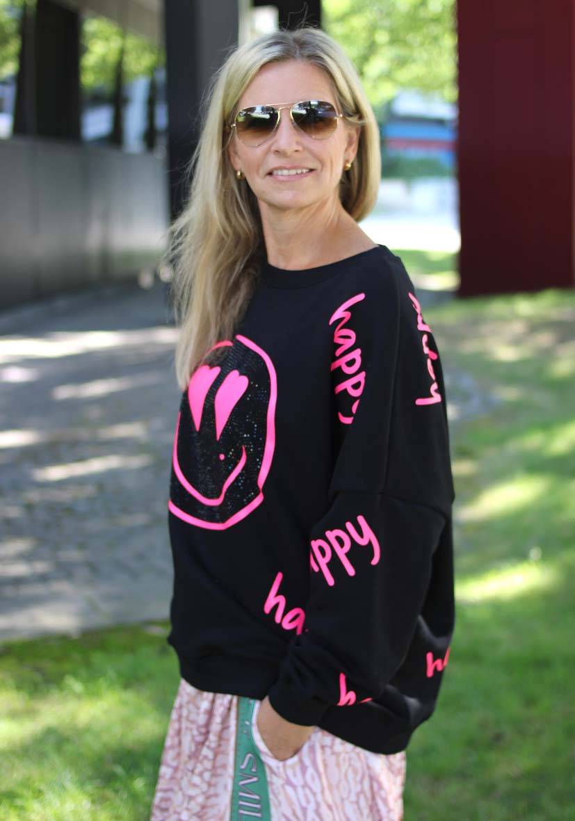 Miss Goodlife Roundneck Happy Heartface Strass – black Räumungsverkauf