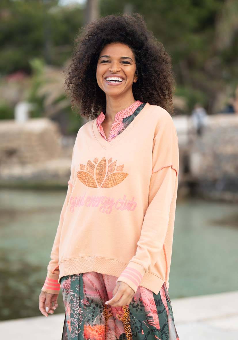 Miss Goodlife V-Neck Good Energy Namasté Strass – puder Zeitbegrenzte Promotion
