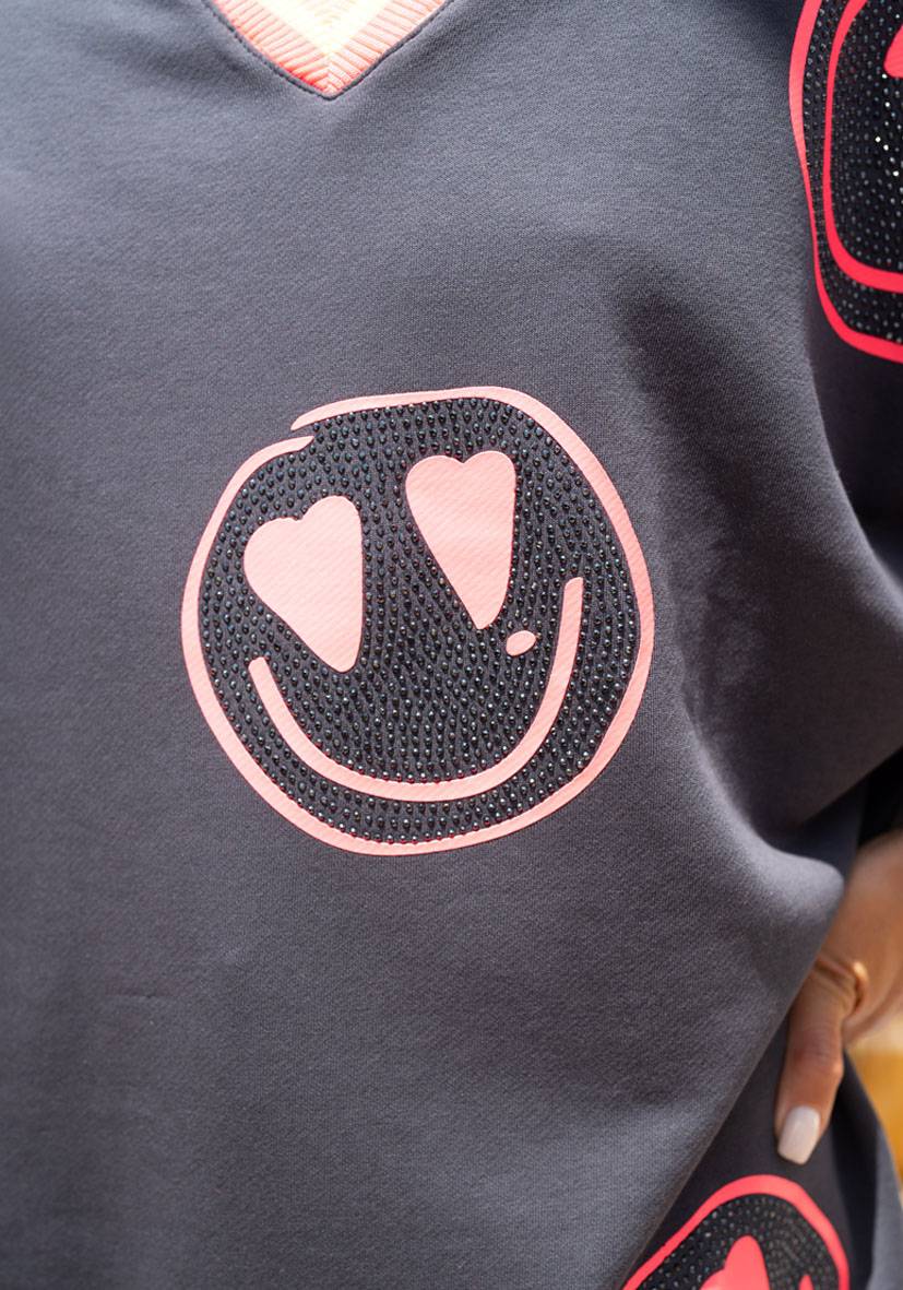 Miss Goodlife V-Neck Heartface Allover Strass – anthracite Bis zu 60% Rabatt