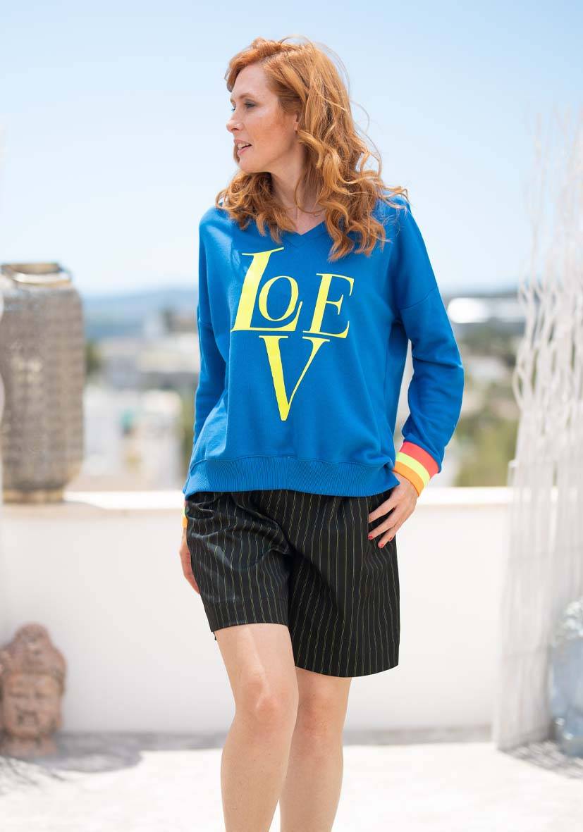 Miss Goodlife V-Neck Love – blue 50% Rabatt mit kostenlosem Versand