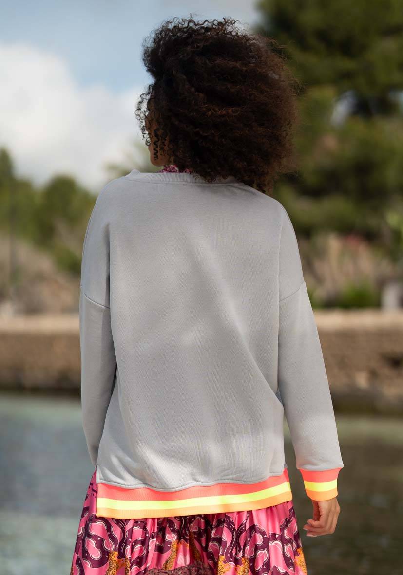 Miss Goodlife V-Neck L(i)ebe – grey Clearance-Verkauf