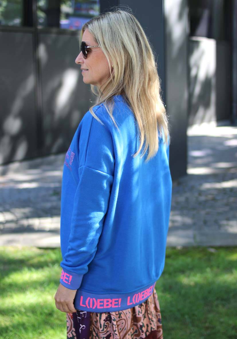 Miss Goodlife V-Neck L(i)ebe Strass – blue zollfrei