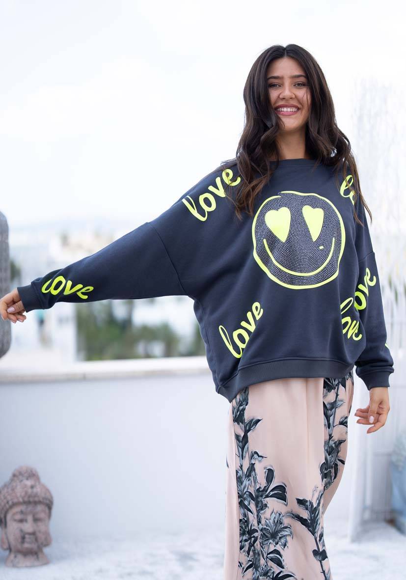 Miss Goodlife Roundneck Love Heartface Strass – anthracite Blitzverkäufe