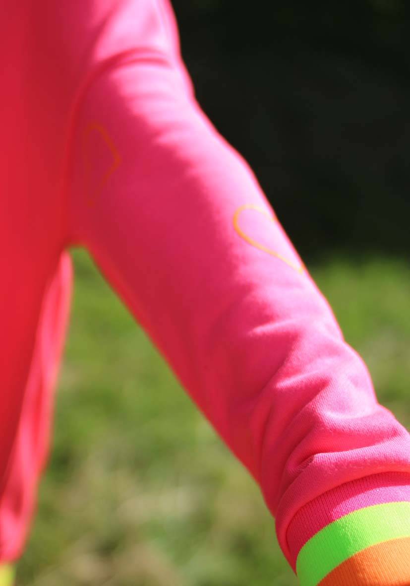 Miss Goodlife V-Neck L(i)ebe Hearts – neonpink Kostenloser Versand