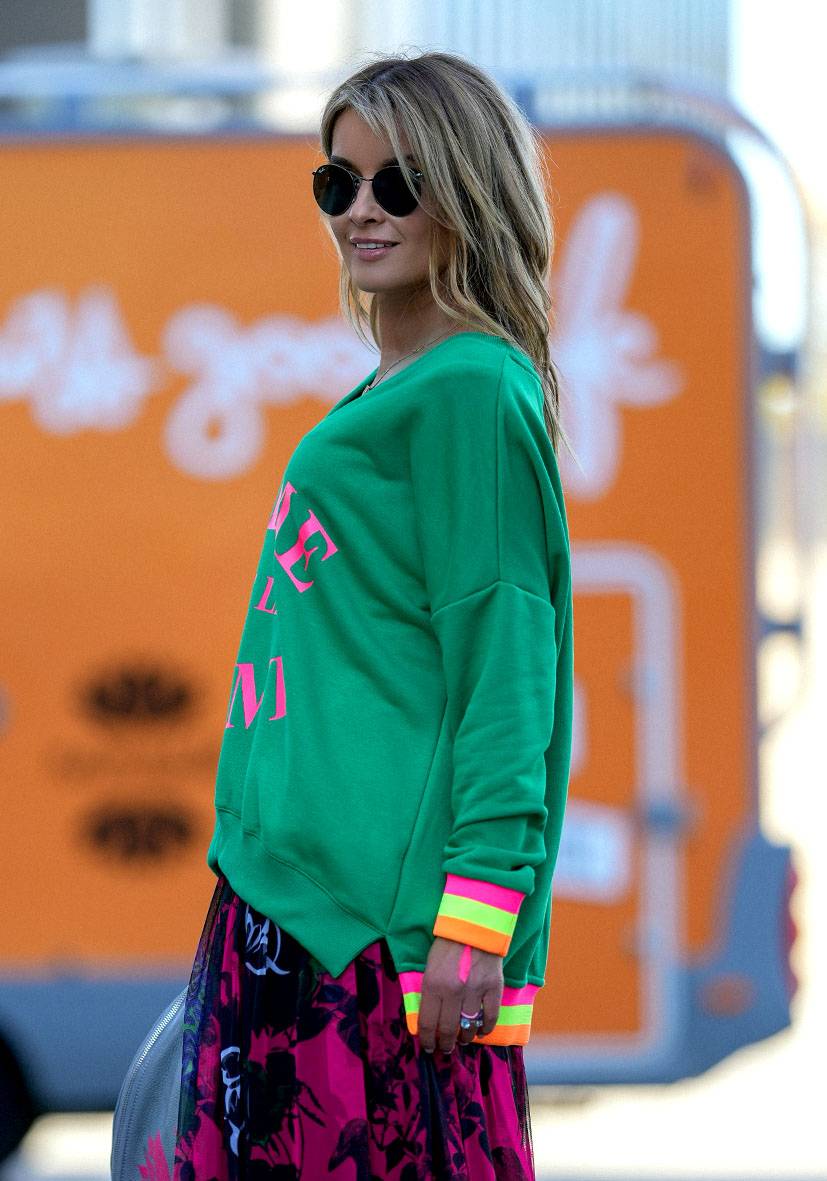Miss Goodlife V-Neck Crème de la Crème – green/neonpink Online Outlet