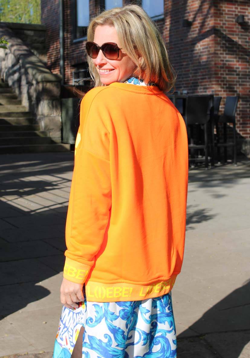 Miss Goodlife V-Neck L(i)ebe Glitter – neonorange Räumungsverkauf
