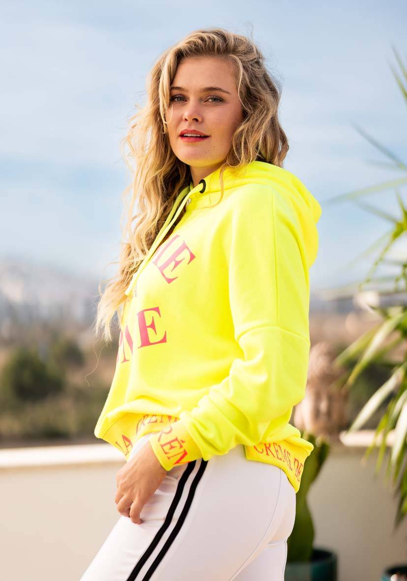 Miss Goodlife Hoodie Crème de la Crème – neonyellow Discount Store für neue Produkte