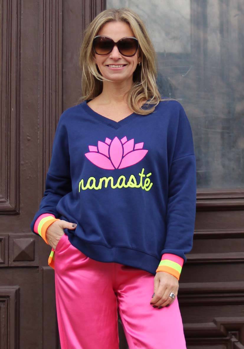 Miss Goodlife V-Neck Namasté – darkblue/neonpink/neonyellow Verkauf