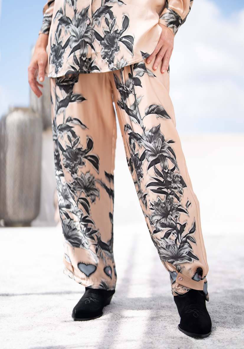 Miss Goodlife Pants Hearts and Flowers im Angebot