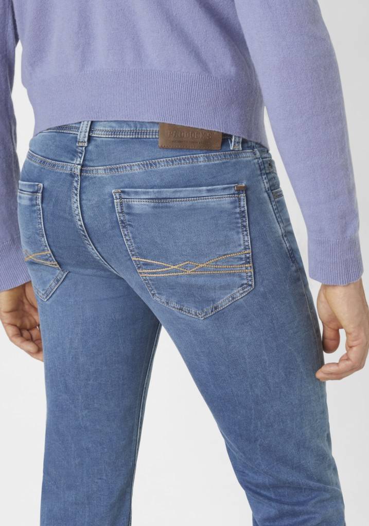 Paddocks DEAN MOTION&COMFORT JOGG DENIM schmale Passform - medium blue used moustache Verkauf