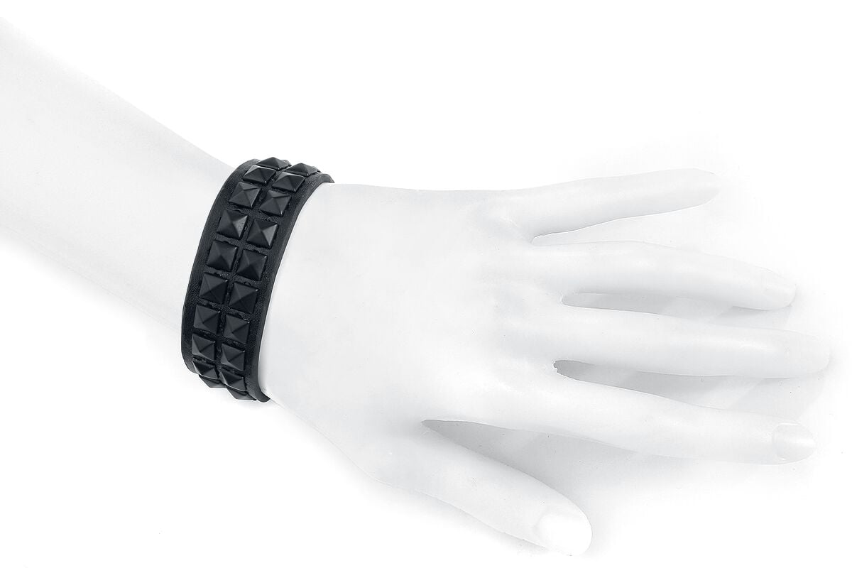 EMP "Pyramid Rivets" Nietenarmband schwarz von Rock Rebel by EMP Vatertagsangebot