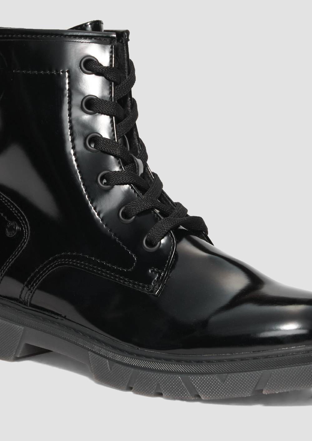 S.Oliver Stiefel mit Schnürung und Reißverschluss Nur für heute