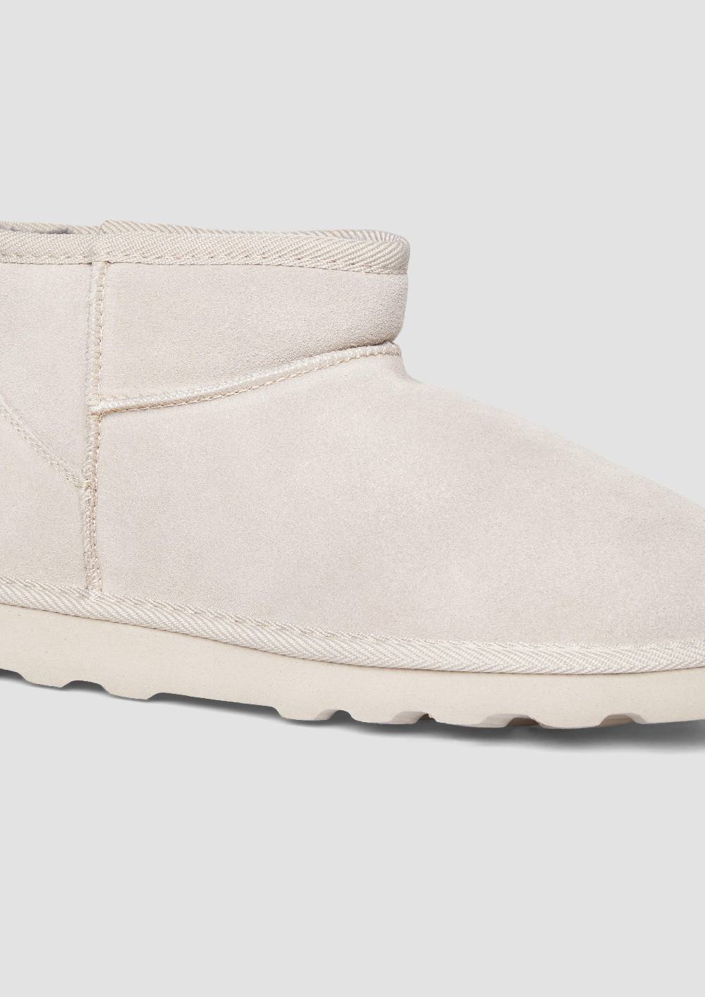S.Oliver Flache Stiefel aus Leder Begrenzt auf 3 Tage