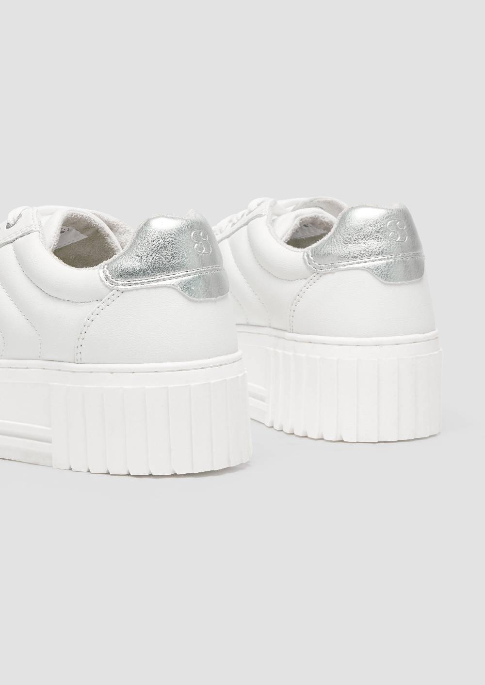 S.Oliver Plateausneaker mit Kontrastsohle Blitzverkäufe