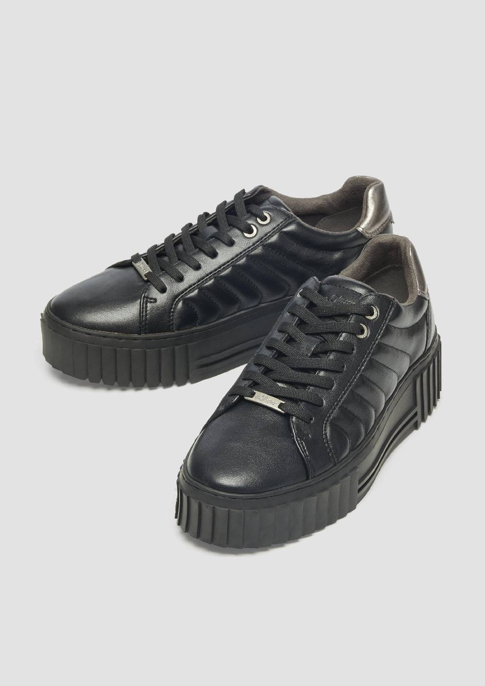 S.Oliver Plateausneaker mit Kontrastsohle Kostenloser Versand