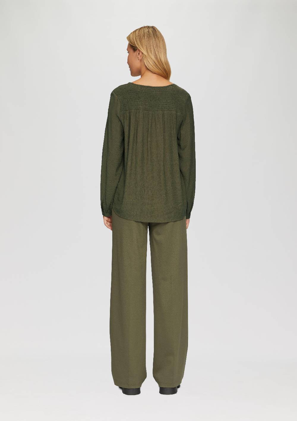 S.Oliver Strukturierte Bluse aus Viskosemix mit Smok Details Kauf eins, bekomm eins gratis