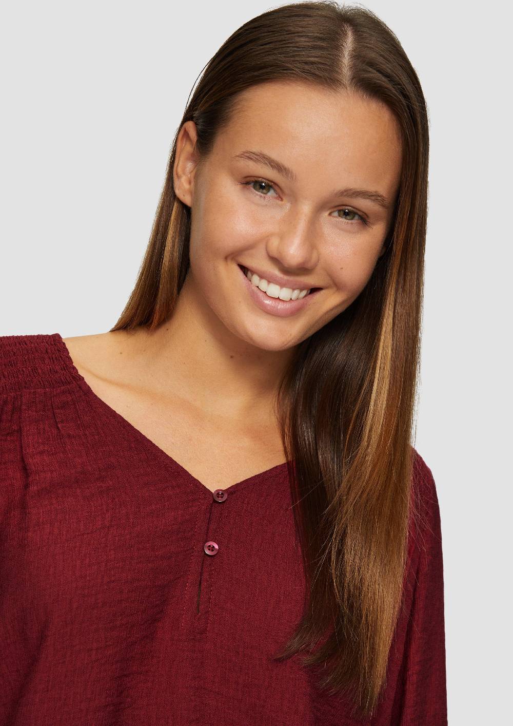 S.Oliver Strukturierte Bluse aus Viskosemix mit Smok Details Tägliche Deals