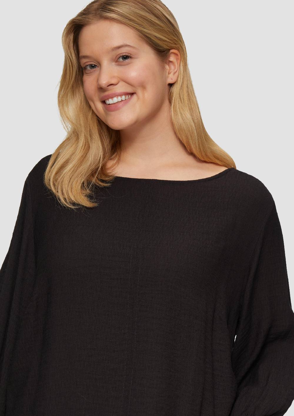 S.Oliver Strukturiertes T-Shirt im Fabricmix mit U-Boot-Ausschnitt Top Angebot