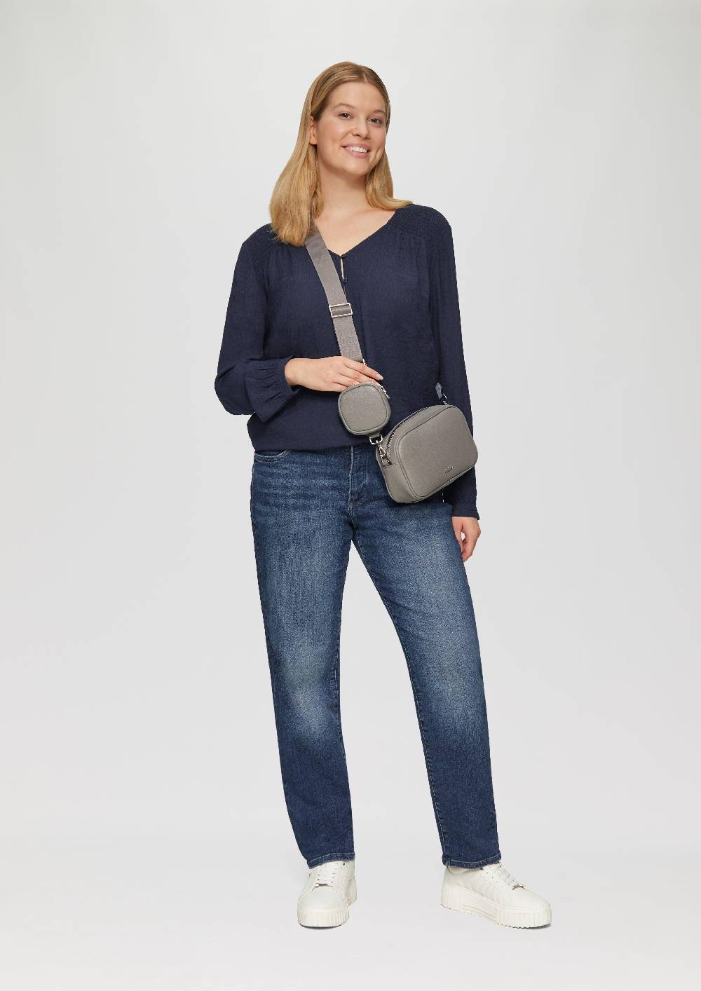 S.Oliver Strukturierte Bluse aus Viskosemix mit Smok Detail Super Sparpreis