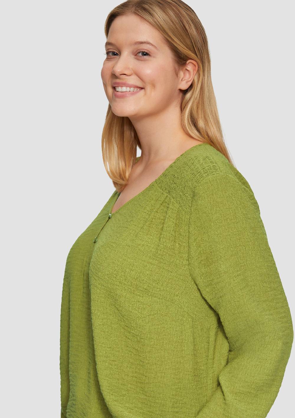 S.Oliver Strukturierte Bluse aus Viskosemix mit Smok Detail Nur für heute