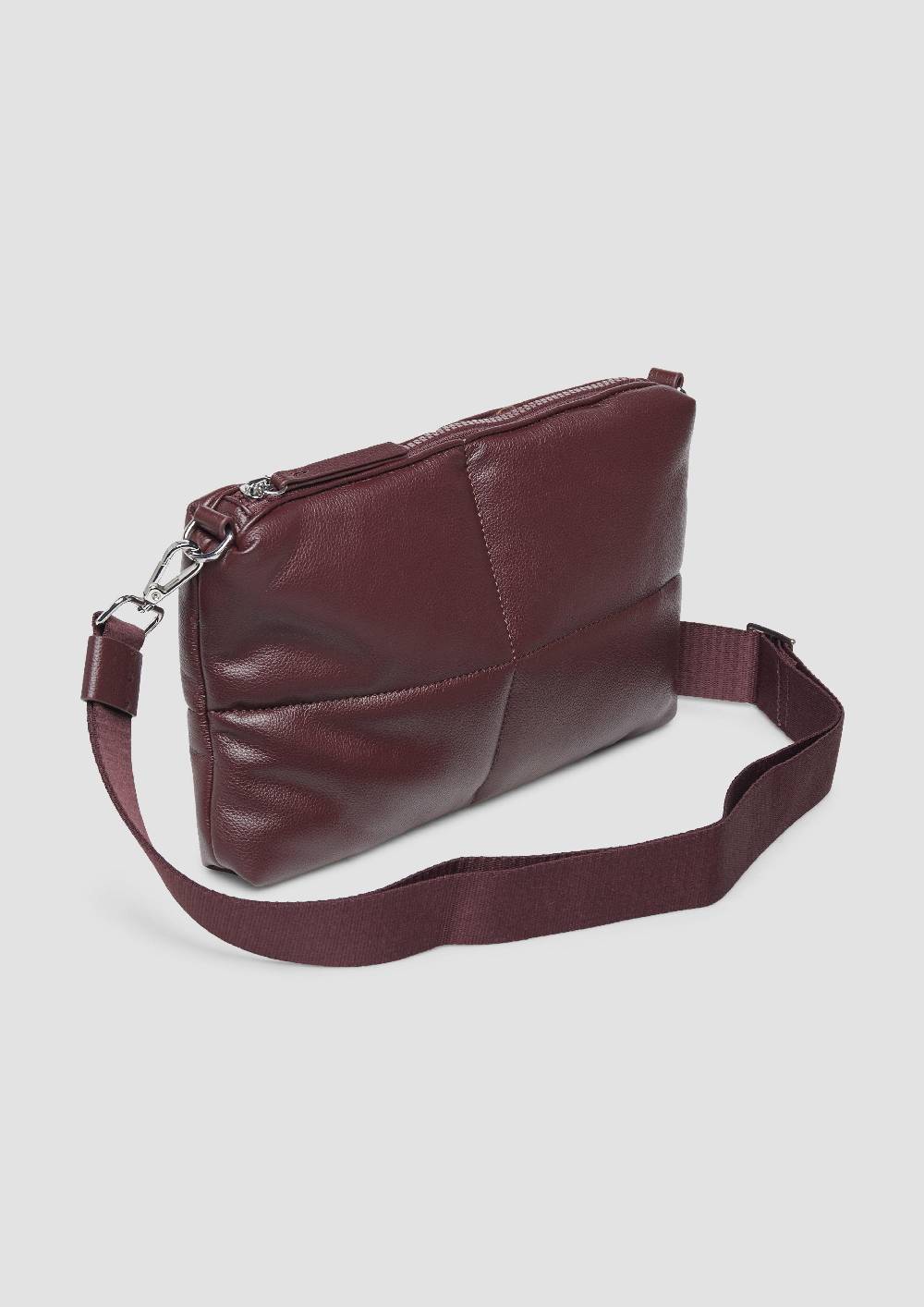 S.Oliver Gesteppte Handytasche mit abnehmbarem Crossbody-Gurt Bis zu 55% Rabatt