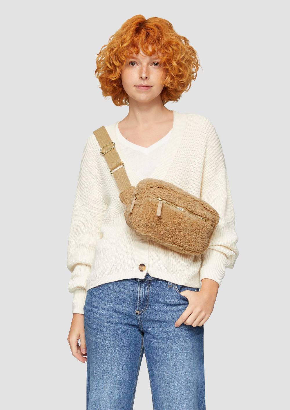 S.Oliver Crossbody-Bag aus Teddyplüsch 50% Rabatt mit kostenlosem Versand