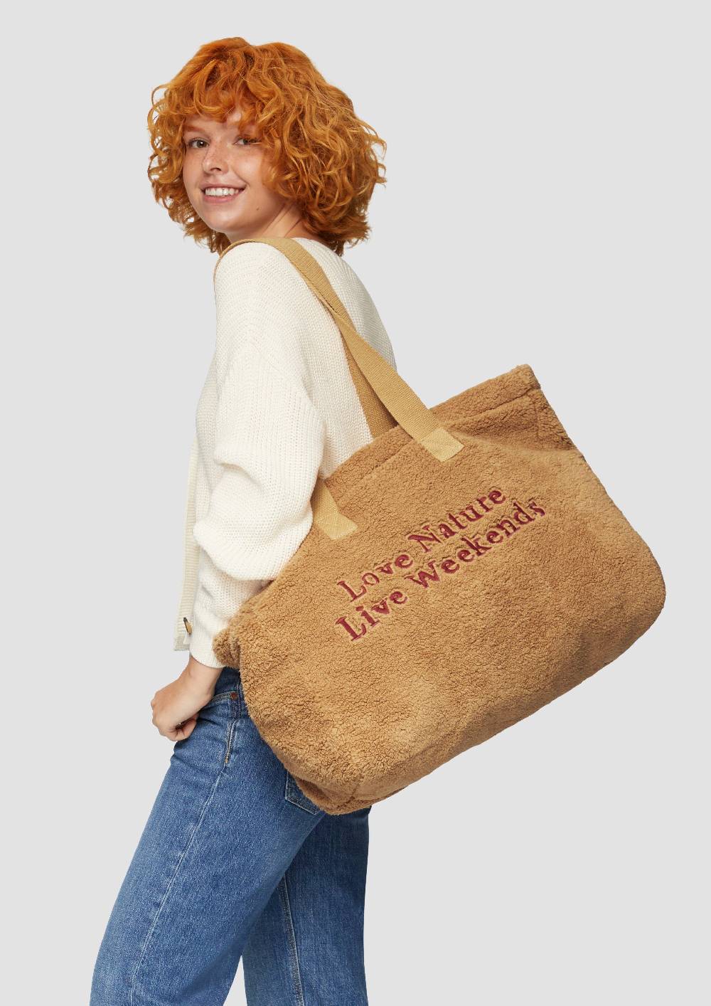 S.Oliver Shopper aus Teddyplüsch mit Stickerei Clearance-Verkauf