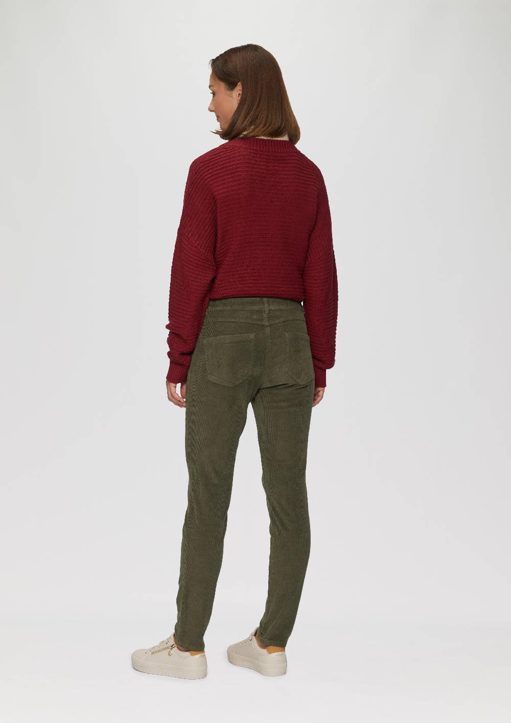 S.Oliver Schmal geschnittene Cordhose Blitzangebot
