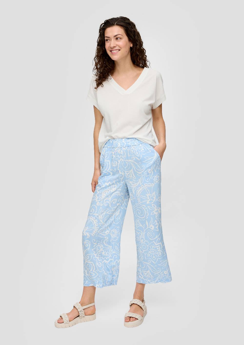 S.Oliver Relaxed-Fit-Shirt mit V-Ausschnitt und gekreuztem Riemen-Detail am Rücken Super Rabatt