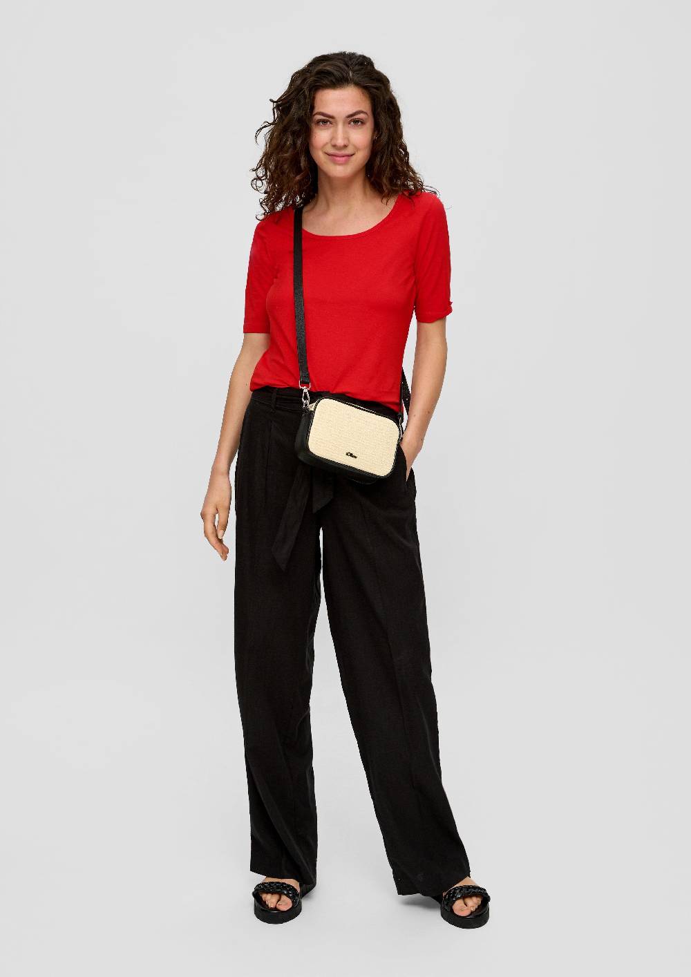 S.Oliver Elastisches Jersey-Shirt mit U-Ausschnitt Riesige Rabatte