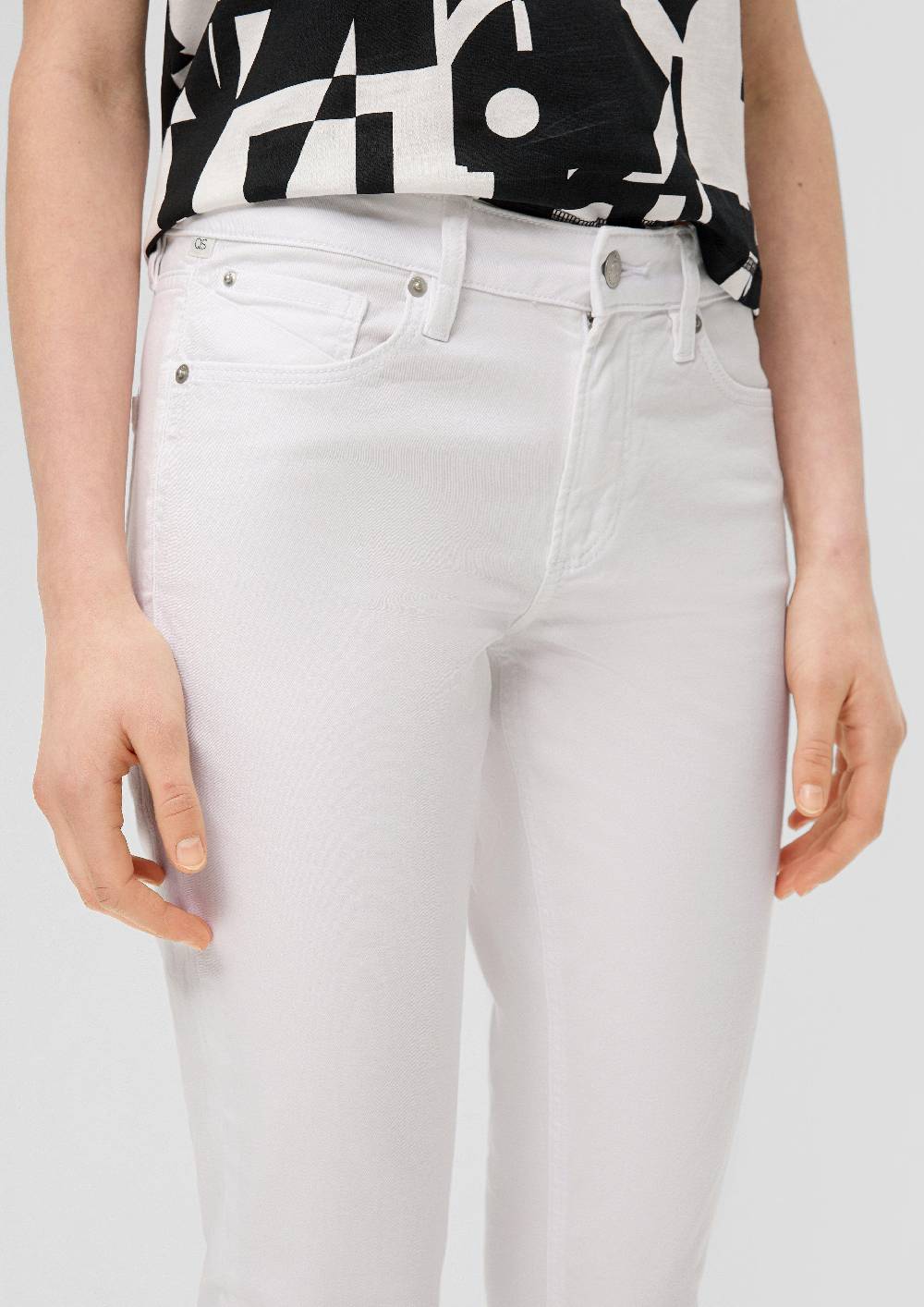S.Oliver Jeans / Regular Fit / Mid Rise / Slim Fit 50% Rabatt für begrenzte Zeit