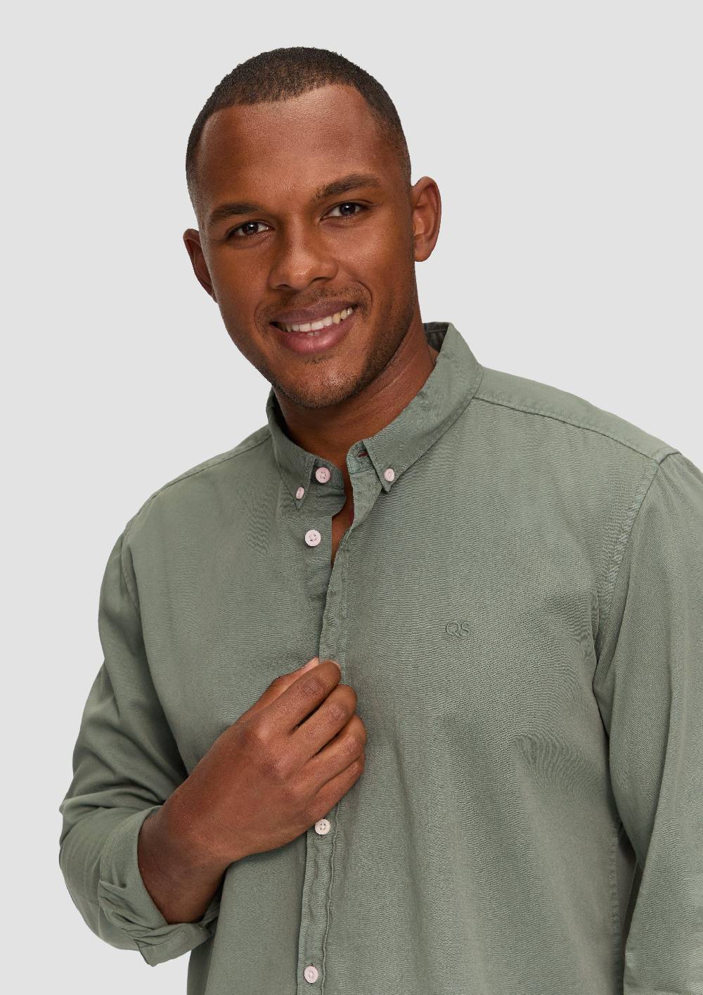 S.Oliver Garment Washed Hemd mit Logo-Stickerei Im Verkauf
