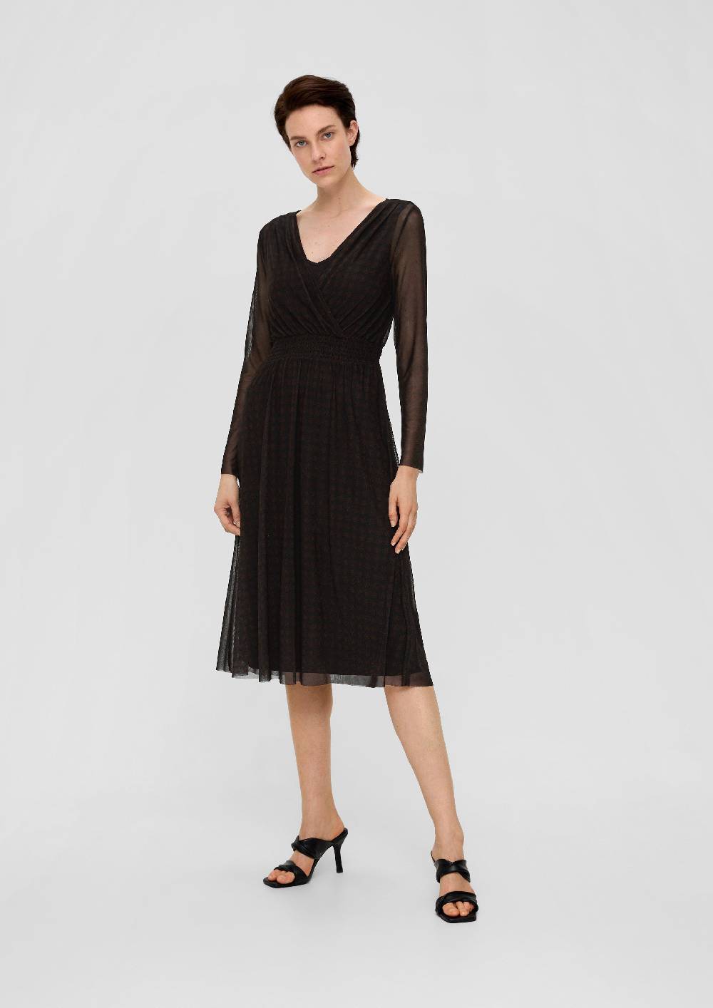S.Oliver Meshkleid mit Smok-Detail Fabrikladen