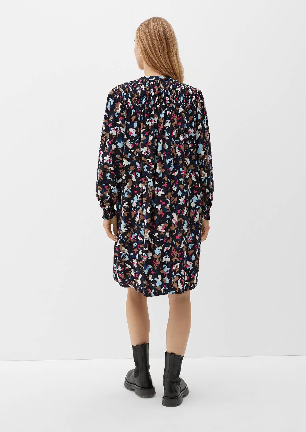 S.Oliver Viskosekleid mit Smok-Details Speichern exportieren