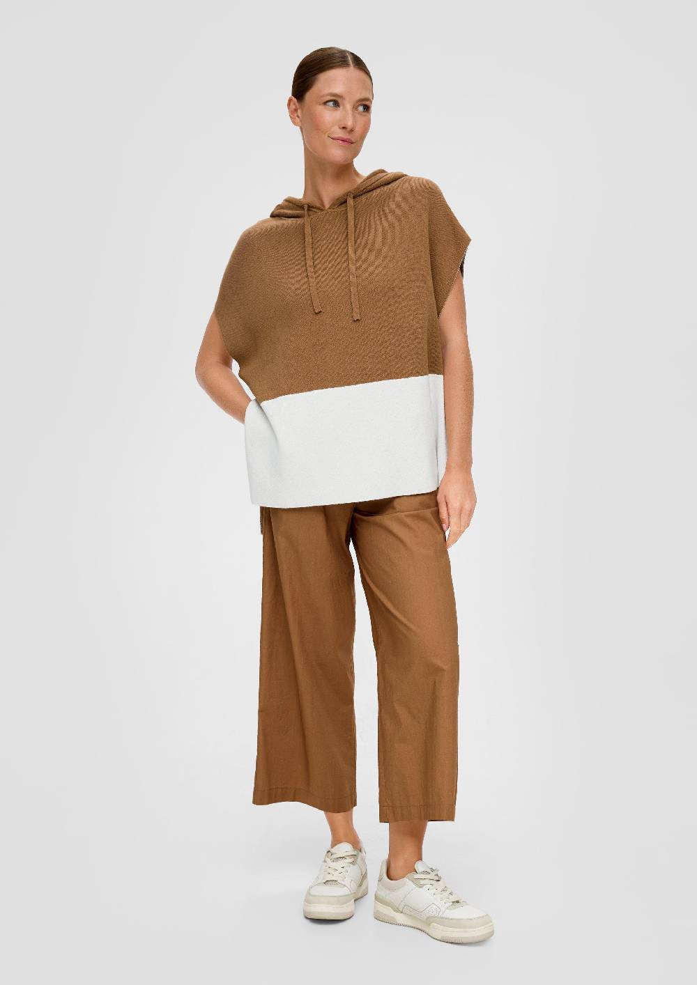 S.Oliver Strickponcho aus Viskosemix Fabrikverkauf
