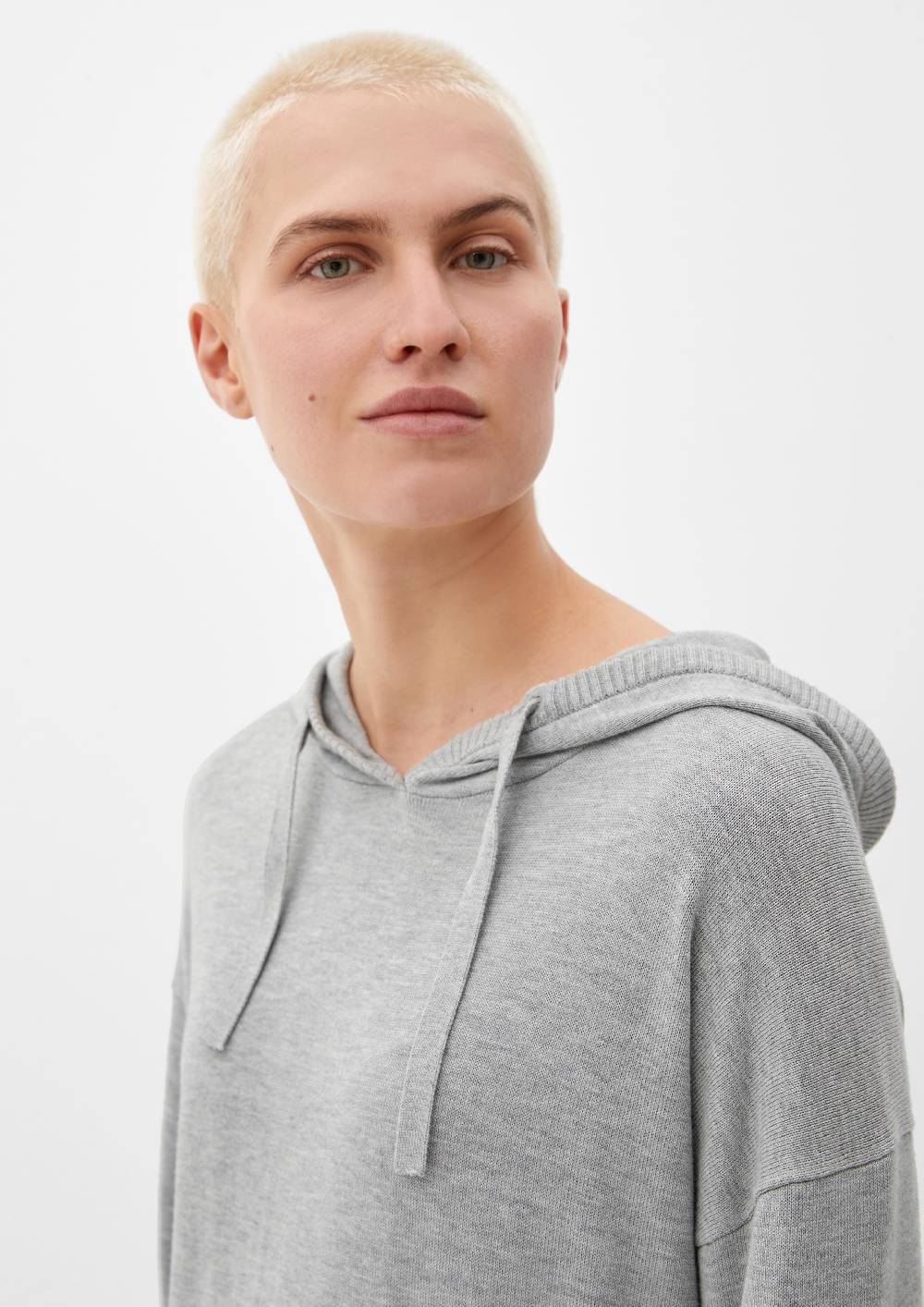 S.Oliver Strickkleid mit Kapuze Rabatt